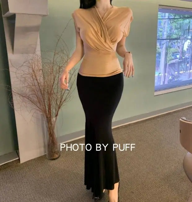 🌸 KK BRAND V-NECK SLEEVELESS T-SHIRT TOP – CLASSIC STYLE MEETS SOFT, BREATHABLE COMFORT |2025